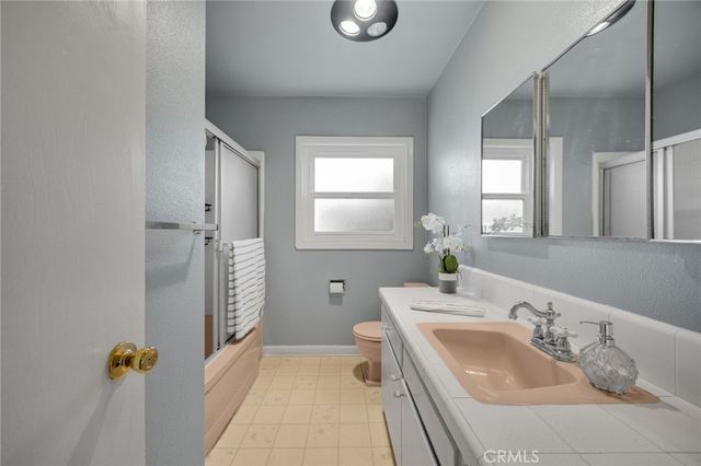 5020 Alcove Avenue, Valley Village, CA 91607