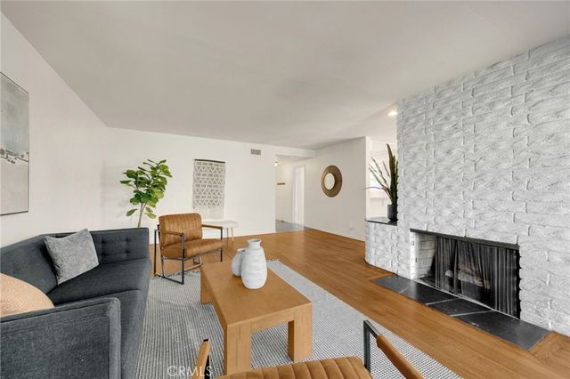 5020 Alcove Avenue, Valley Village, CA 91607