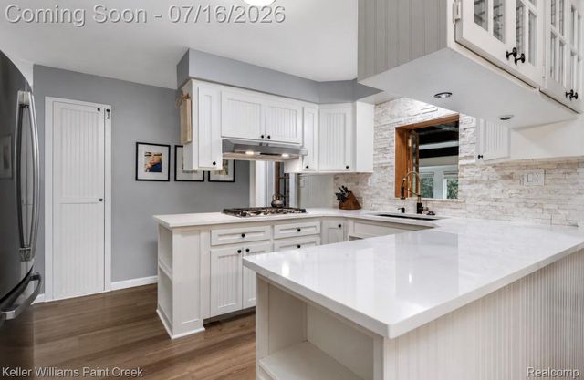 197 Perrydale Street, Rochester Hills, MI 48306