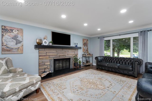 197 Perrydale Street, Rochester Hills, MI 48306