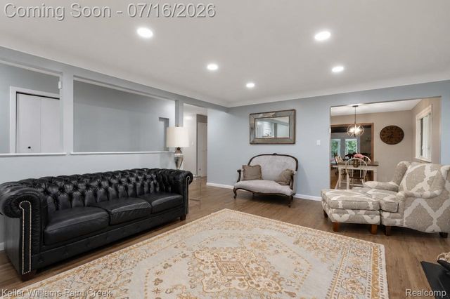 197 Perrydale Street, Rochester Hills, MI 48306