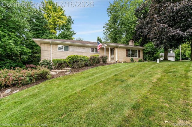 197 Perrydale Street, Rochester Hills, MI 48306