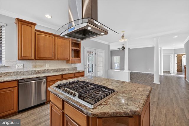 8166 TENBROOK DR, Gainesville, VA 20155