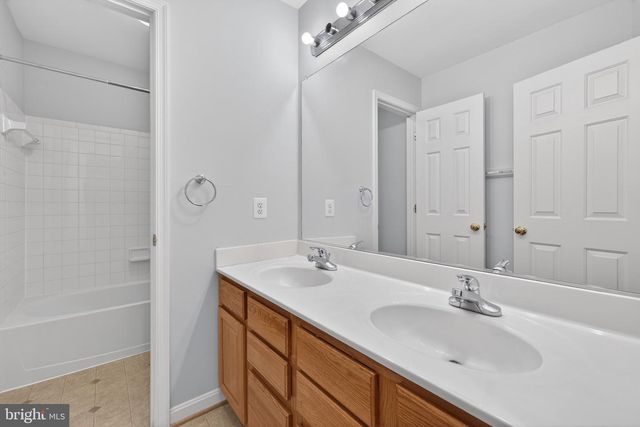 8166 TENBROOK DR, Gainesville, VA 20155