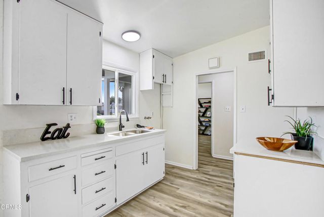 5273 Greenbrier Drive, Riverside, CA 92504