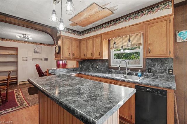 3932 Yokley Street, Winston-salem, NC 27107