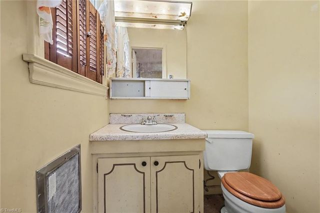 3932 Yokley Street, Winston-salem, NC 27107