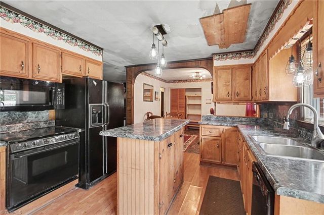 3932 Yokley Street, Winston-salem, NC 27107
