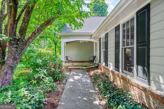 1843 Mountain Creek Drive, Stone Mountain, GA 30087