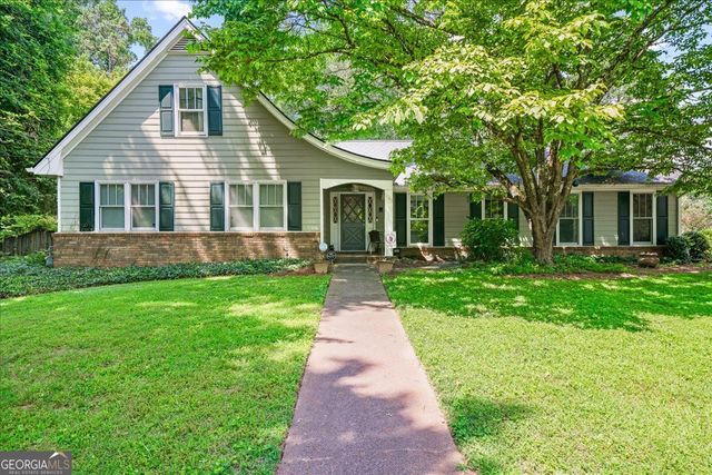 1843 Mountain Creek Drive, Stone Mountain, GA 30087