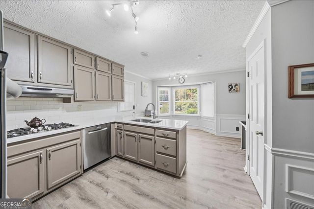 1843 Mountain Creek Drive, Stone Mountain, GA 30087