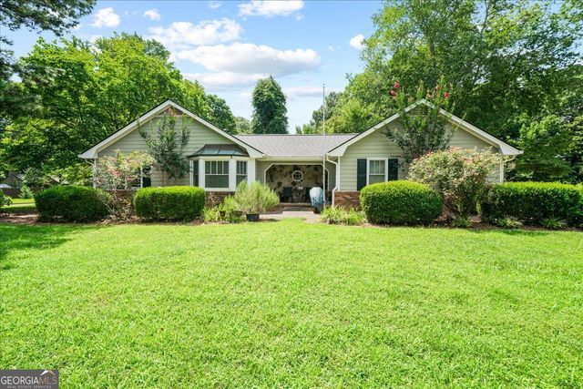 1843 Mountain Creek Drive, Stone Mountain, GA 30087