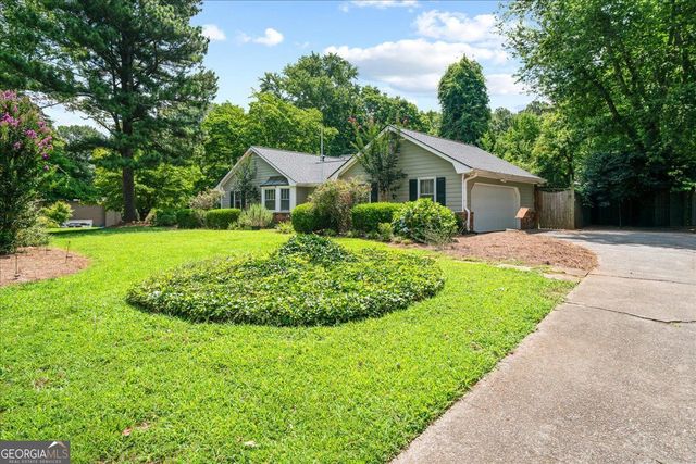 1843 Mountain Creek Drive, Stone Mountain, GA 30087
