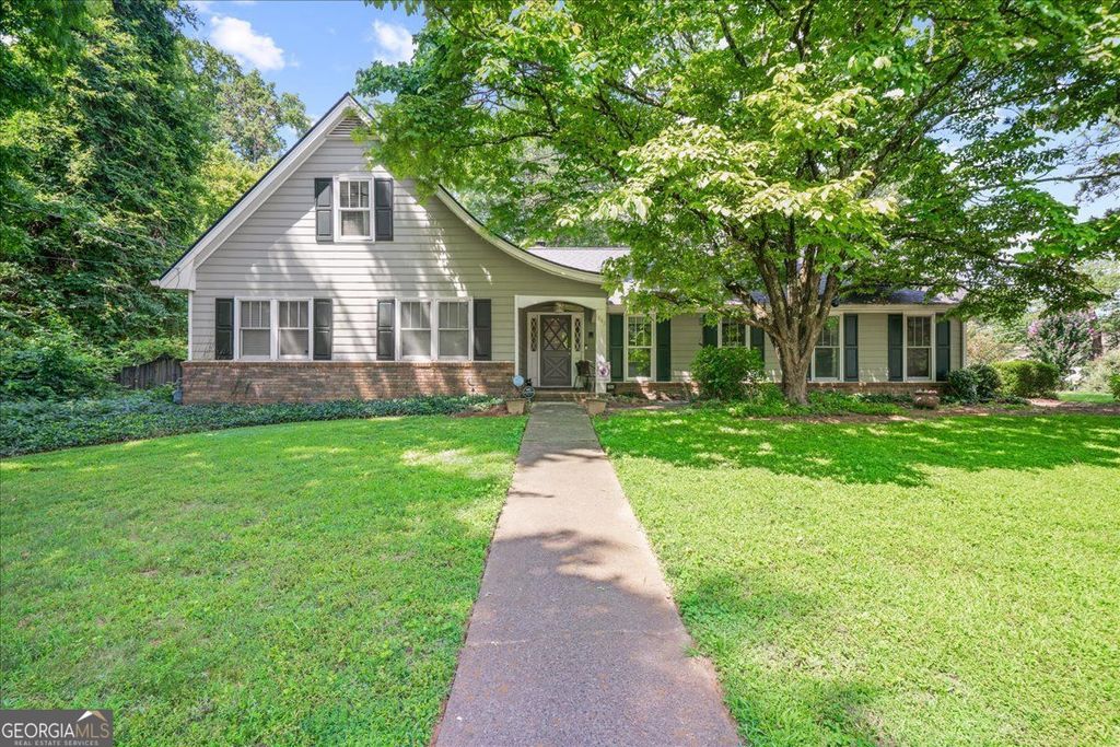 1843 Mountain Creek Drive, Stone Mountain, GA 30087