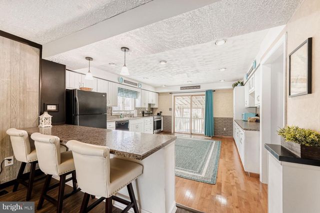 8 SEABRIGHT AVE, Baltimore, MD 21222