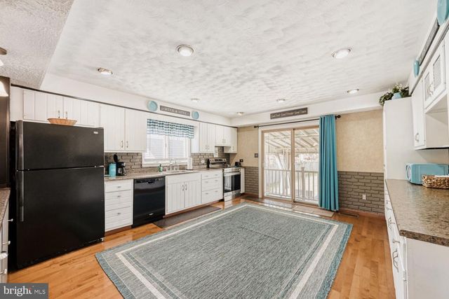 8 SEABRIGHT AVE, Baltimore, MD 21222