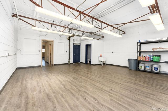 2711 Fort Street, Wyandotte, MI 48192