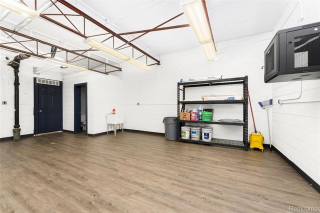 2711 Fort Street, Wyandotte, MI 48192