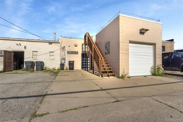 2711 Fort Street, Wyandotte, MI 48192