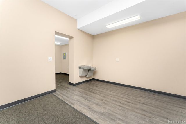 2711 Fort Street, Wyandotte, MI 48192