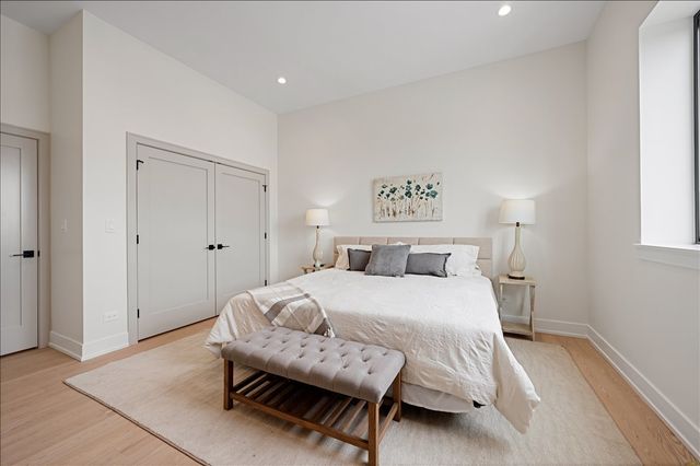 5340 N Lincoln Avenue 403, Chicago, IL 60625