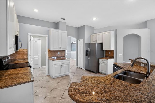 3725 HOLLOW WOOD DRIVE, Valrico, FL 33596