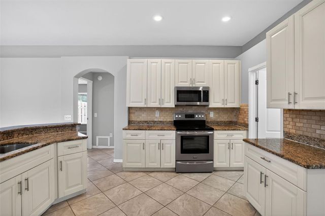 3725 HOLLOW WOOD DRIVE, Valrico, FL 33596