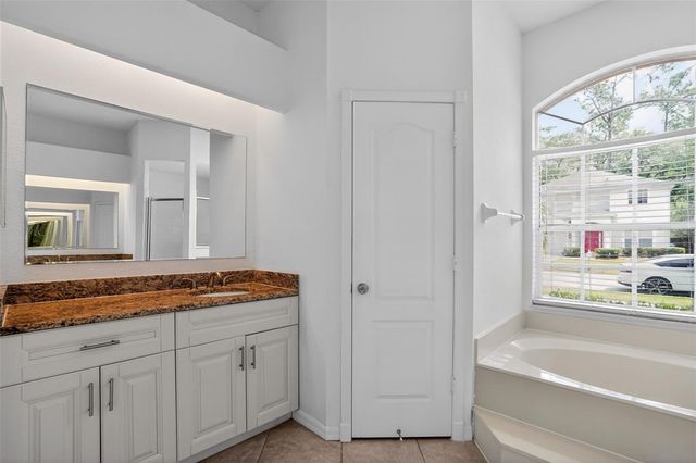 3725 HOLLOW WOOD DRIVE, Valrico, FL 33596