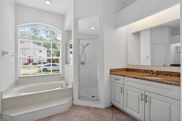 3725 HOLLOW WOOD DRIVE, Valrico, FL 33596