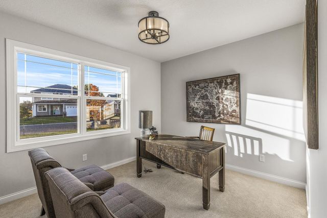 225 10th Avenue NE, Hutchinson, MN 55350