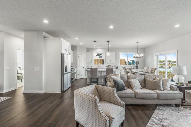 225 10th Avenue NE, Hutchinson, MN 55350