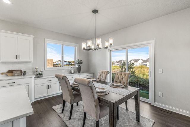 225 10th Avenue NE, Hutchinson, MN 55350