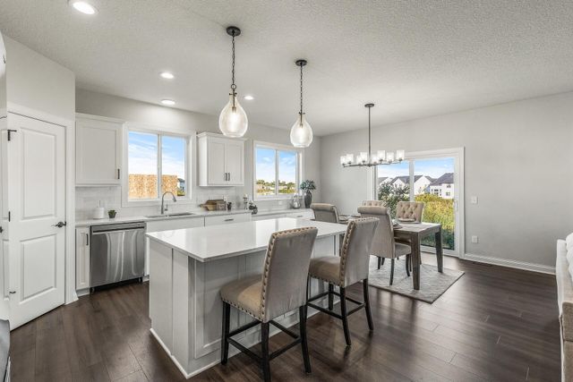 225 10th Avenue NE, Hutchinson, MN 55350