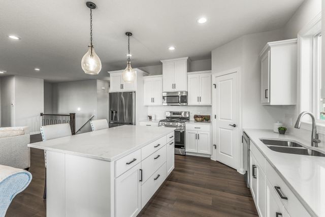 225 10th Avenue NE, Hutchinson, MN 55350