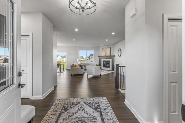 225 10th Avenue NE, Hutchinson, MN 55350