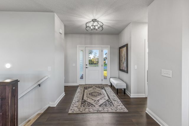 225 10th Avenue NE, Hutchinson, MN 55350