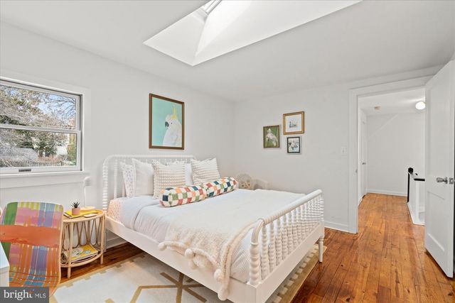 503 WOODLAND TER, Alexandria, VA 22302