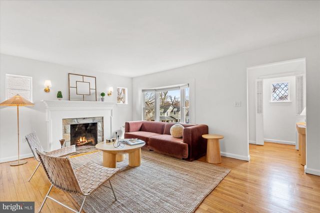 503 WOODLAND TER, Alexandria, VA 22302