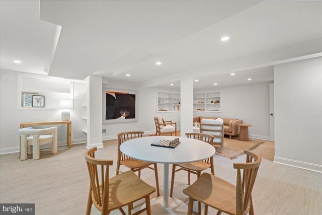 503 WOODLAND TER, Alexandria, VA 22302