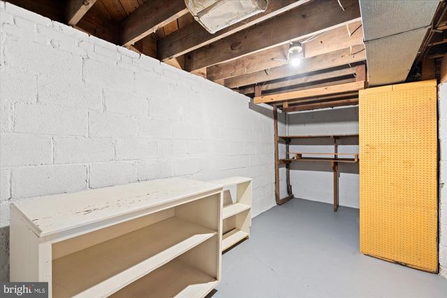 503 WOODLAND TER, Alexandria, VA 22302