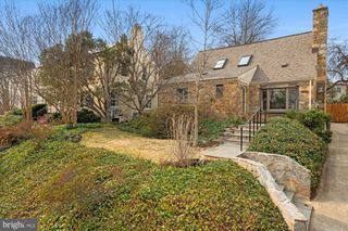 503 WOODLAND TER, Alexandria, VA 22302