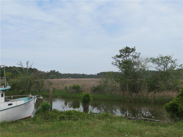 1612 Canal Road, Mobile, AL 36605
