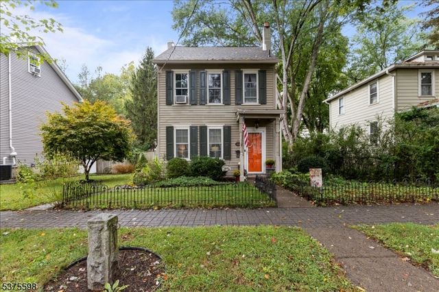424 Hardwick St, Belvidere Twp., NJ 07823