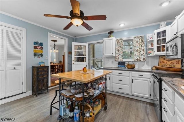 424 Hardwick St, Belvidere Twp., NJ 07823