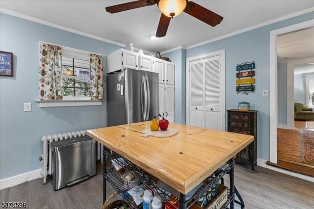 424 Hardwick St, Belvidere Twp., NJ 07823