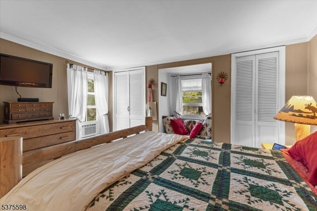 424 Hardwick St, Belvidere Twp., NJ 07823