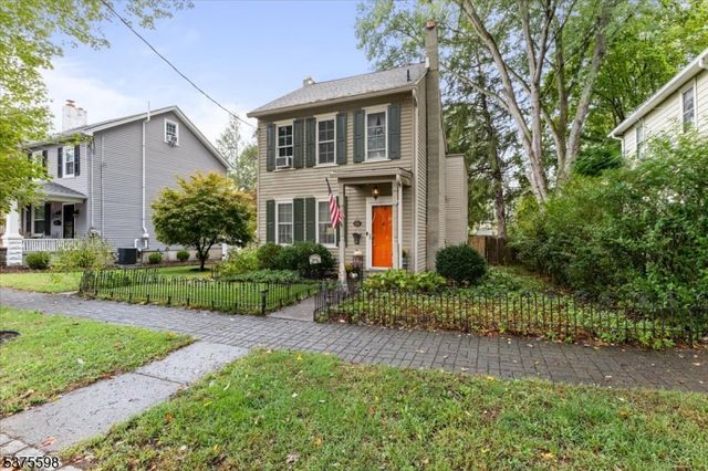 424 Hardwick St, Belvidere Twp., NJ 07823