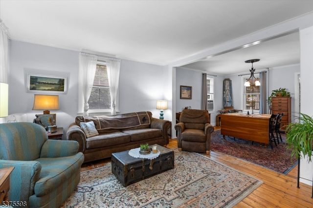 424 Hardwick St, Belvidere Twp., NJ 07823