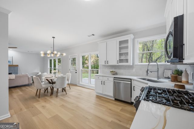 3905 Preston Oak Lane, Suwanee, GA 30024