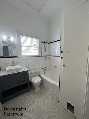 1105 Market Street, Galveston, TX 77550